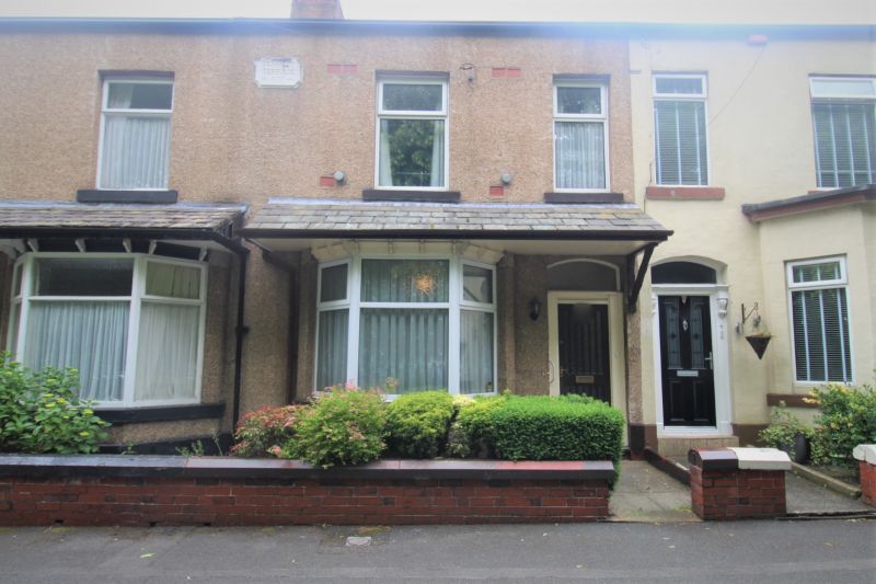 4 bed Terraced House For Sale